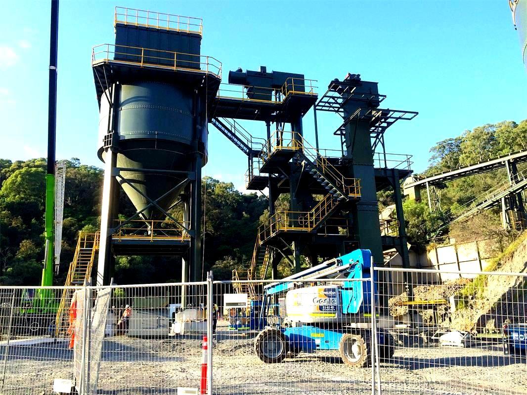 2015年AG和澳洲工程师携手设计V7制砂项目，为澳大利亚V7制砂厂提供2个400T的片装筒仓、1个大除尘器以及各类钢结构